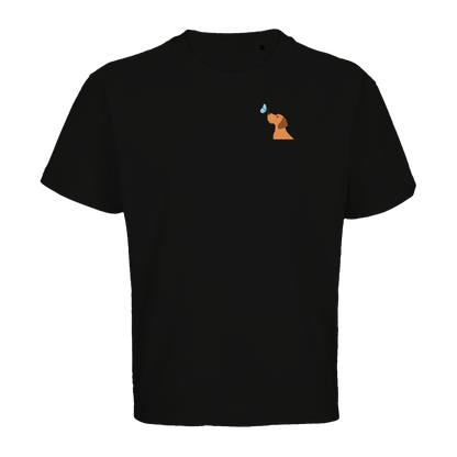 Schwarzes T-Shirt mit Dackel-Motiv und Schmetterling, nachhaltig – einzigartigbunt