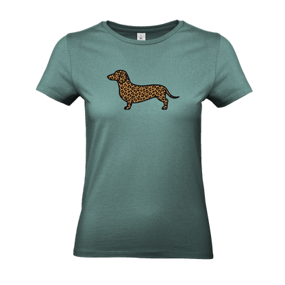 Damen T-Shirt Mint mit Dackel-Motiv im modernen Leoparden-Muster auf der Brust.