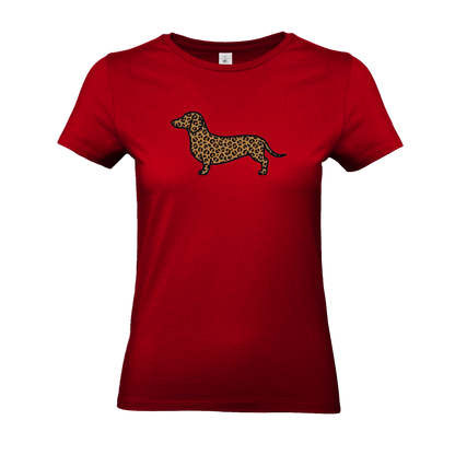 Damen T-Shirt mit Dackel-Motiv im modernen Leoparden-Muster auf der Brust.
