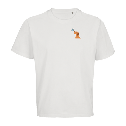 Dackel mit Schmetterling, nachhaltig &amp; fairer T-Shirt – einzigartigbunt